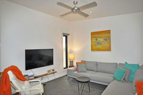 Luxury By THE SEA Close TO THE Beach - Accommodation Sydney 5