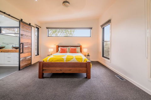 Luxury By THE SEA Close TO THE Beach - Accommodation Sydney 7
