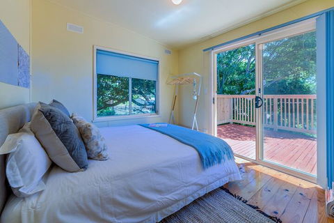 Inverloch Beach HUT Close TO Beach & Shops! - Accommodation Sydney 4