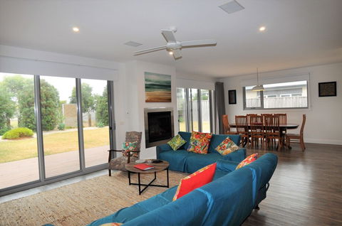Sunnyside Surf Side - Accommodation Sydney 3