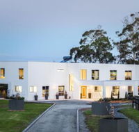 Paradise Point Tamar Valley Residence with Pool - Accommodation Sydney