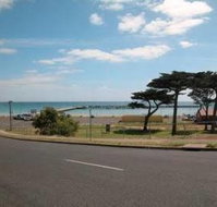 Portarlington Holiday Units  Pool - Accommodation Sydney