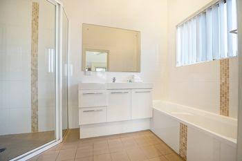 Coffs Beach Houses - Accommodation Sydney 2