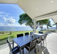 Stunning Waters Penthouse Sandy Point Road 46 - Accommodation Sydney