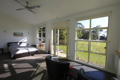 Riverwalk B & B - Accommodation Sydney 4