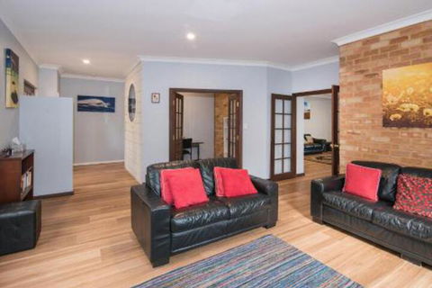 Family Friendly Holiday Haven - Accommodation Sydney 5