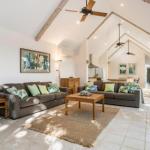 12 Childe Street Byron Bay Absolute Belongil Summerhouse - Accommodation Sydney 0