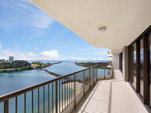 Seascape Apartments Unit 1201 Luxury Apartment With Views Of The Gold Coast & Hinterland - Accommodation Sydney 3