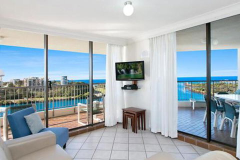 Seascape Unit 1402 Great Location & Amazing Water Views - Accommodation Sydney 3