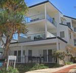 Unit 2 Beach Gallery 9 Andrew Street Point Arkwright 500 BOND LINEN SUPPLIED - Accommodation Sydney