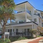 Unit 2 Beach Gallery 9 Andrew Street Point Arkwright 500 BOND LINEN SUPPLIED - Accommodation Sydney 0