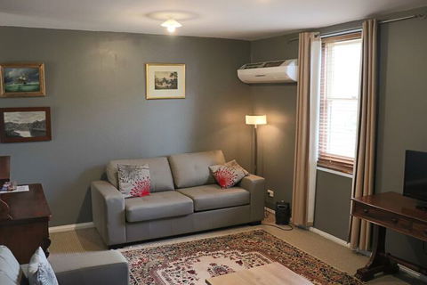 Robinson Cottage - Accommodation Sydney 5