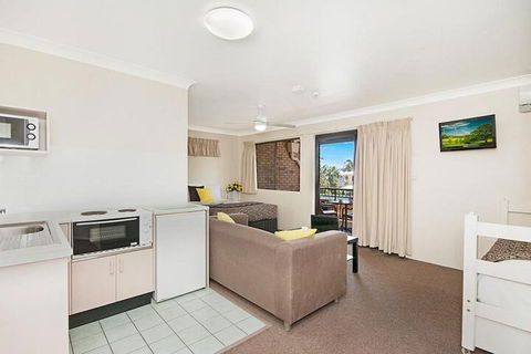 Byron BaySide Central Studio Apartments - Accommodation Sydney 6