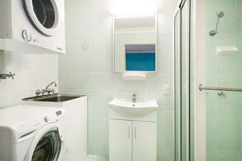 Byron BaySide Central Studio Apartments - Accommodation Sydney 7