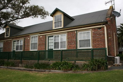 Coolangatta Estate - Sydney 4u 1