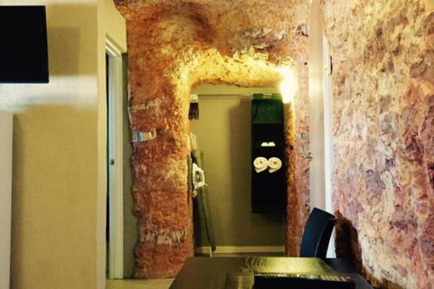 The Lookout Cave Underground Motel - Sydney Resort 2