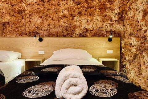 The Lookout Cave Underground Motel - Sydney Resort 6