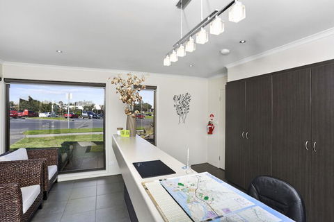 Elm Tree Motel - Sydney 4u 1