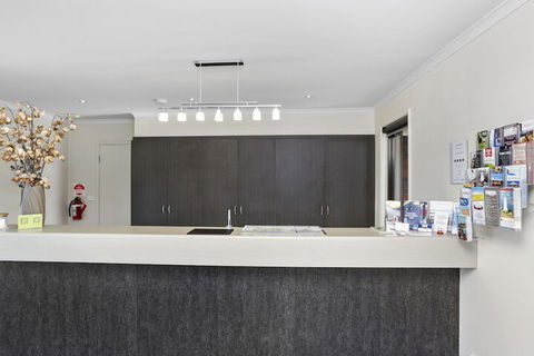 Elm Tree Motel - Sydney 4u 2