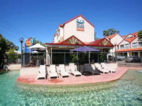Nelson Bay Breeze Holiday Apartments - Accommodation Sydney 0