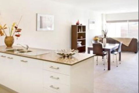 Glenelg Pacific Apartments - Sydney 4u 6