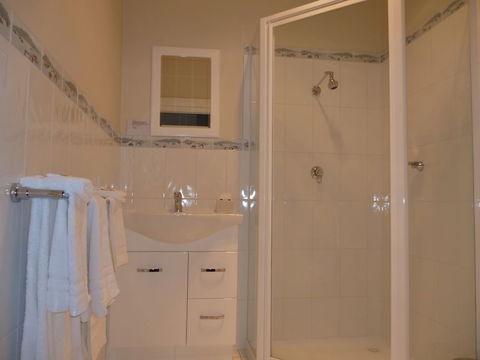 Tranquilles Bed And Breakfast - Sydney 4u 5