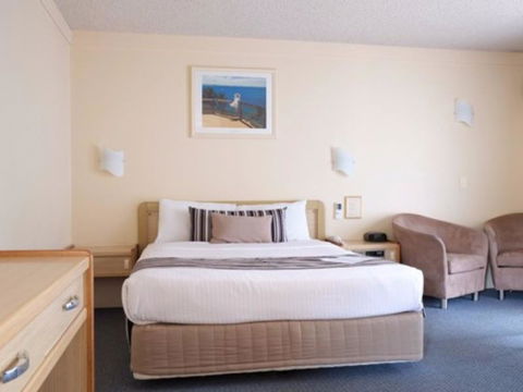 Reef Motor Inn - Accommodation Sydney 3