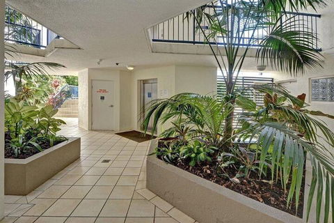 Raffles Mooloolaba - Sydney 4u 2