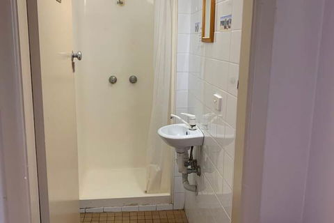 Burwood Bed And Breakfast - Sydney 4u 5