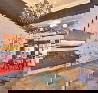 Indulge Apartments - Eighth Street - Accommodation Sydney