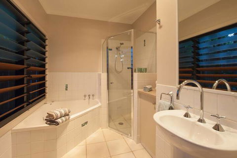 Cavvanbah Beach House - Accommodation Sydney 5