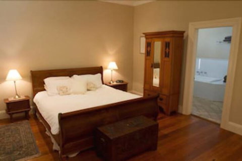Tizzana Winery Bed & Breakfast - Accommodation Sydney 6