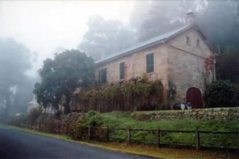 Tizzana Winery Bed & Breakfast - Accommodation Sydney 0