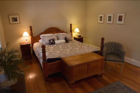 Tizzana Winery Bed & Breakfast - Accommodation Sydney 7
