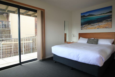96 On Arthur Apartments - Accommodation Sydney 5
