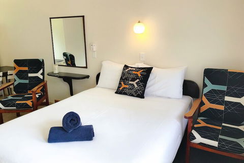 Paradise Court Holiday Units - Sydney 4u 7