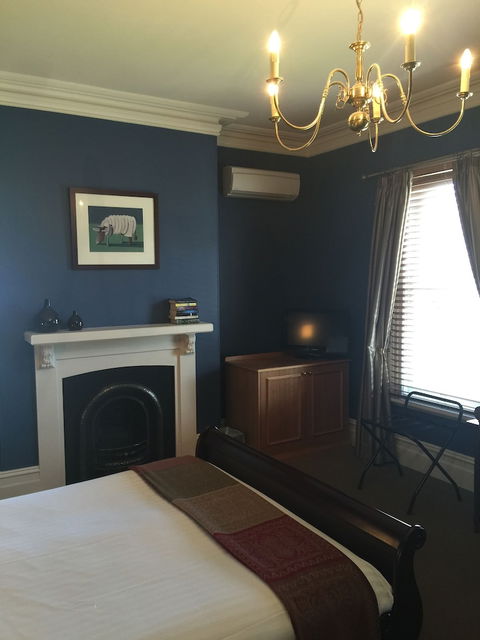 Clydesdale Manor - Accommodation Sydney 6
