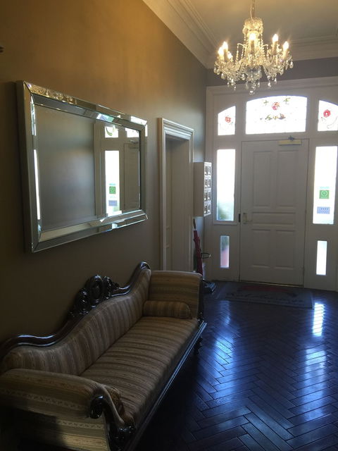 Clydesdale Manor - Accommodation Sydney 2
