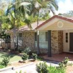 FRANGIPANI BEACH HOUSE PET FRIENDLY 22 Belbourie Cres Boomerang Beach - Sydney 4u 0