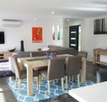 Bens Place modern  convenient - Accommodation Sydney