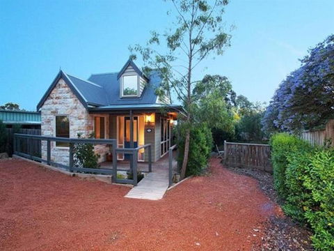 Two Truffles Cottages - Accommodation Sydney 6