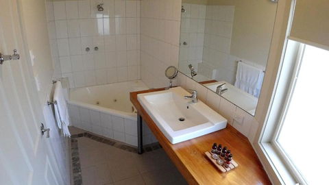 Two Truffles Cottages - Accommodation Sydney 4