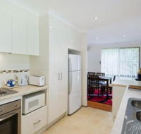 Cara Nobbys Beach 11 Wesley Avenue - Accommodation Sydney