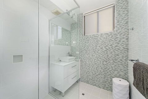 Flynns Beach Apartments 4 41 Pacific Drive - Sydney 4u 5