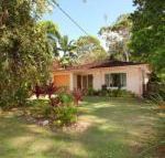 35 Santa Monica Avenue Coolum Beach Pet Friendly Linen Included - Accommodation Sydney