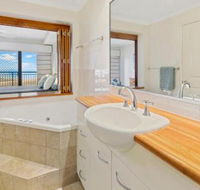 Luxury Beach Unit Dolphin Heads - Accommodation Sydney