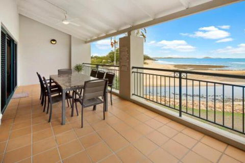 Luxury Beach Unit Dolphin Heads - Accommodation Sydney 1