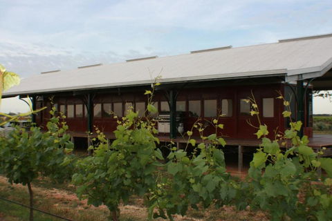 Carriages Spa Retreat - Sydney 4u 6