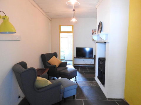 Cooks Cottage - Sydney 4u 2