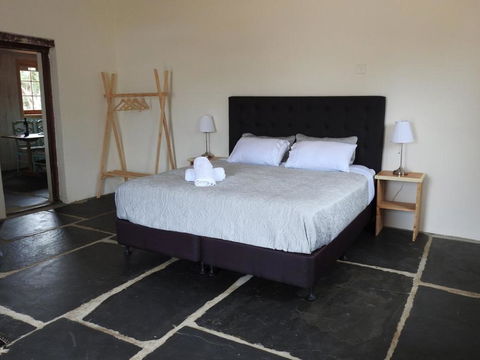 Cooks Cottage - Sydney 4u 5
